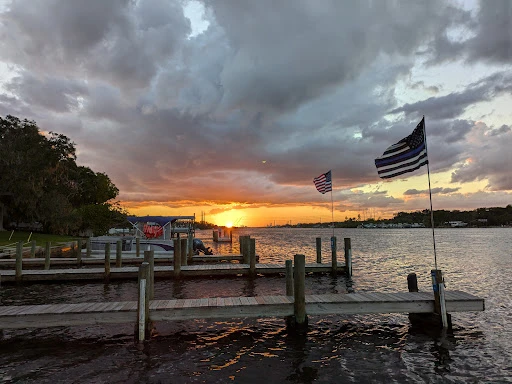 Jerry's Dockside Bar & Grill photo 2